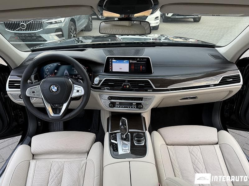 BMW 750 2020 — Миниатюра 6