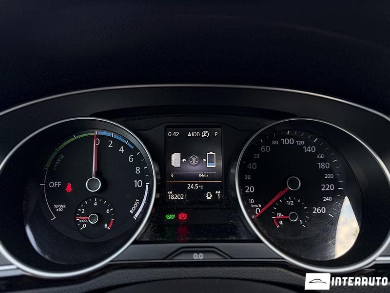 2015 Volkswagen Passat GTE — Miniatură 11