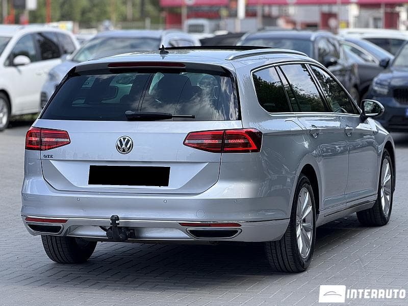 2015 Volkswagen Passat GTE — Miniatură 4