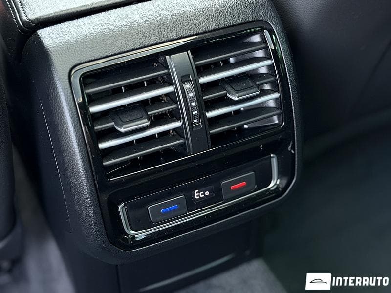2015 Volkswagen Passat GTE — Miniatură 17