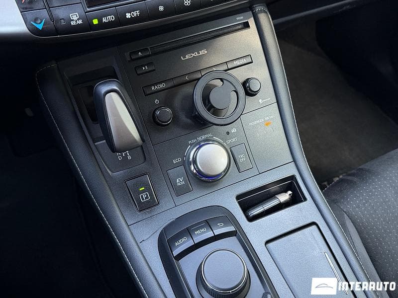 Lexus CT 200h 2012 — Миниатюра 14