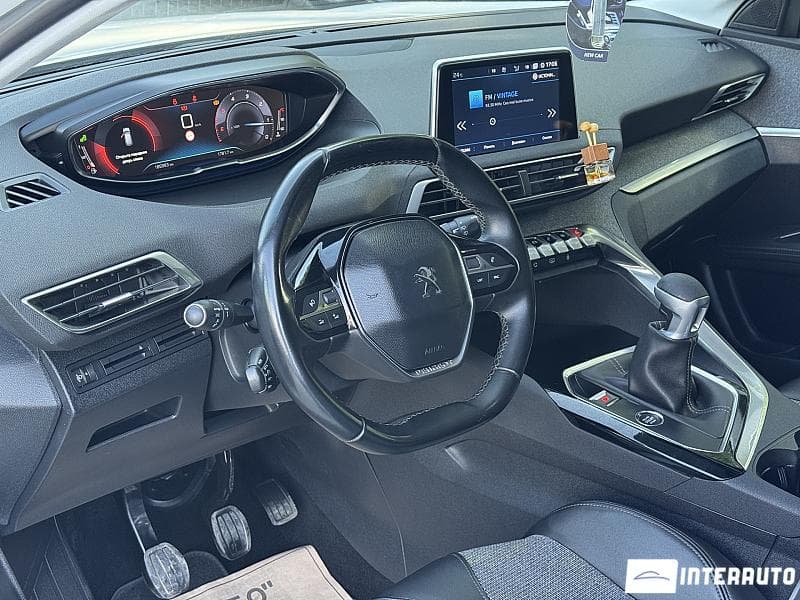 Peugeot 3008 2018 — Миниатюра 10