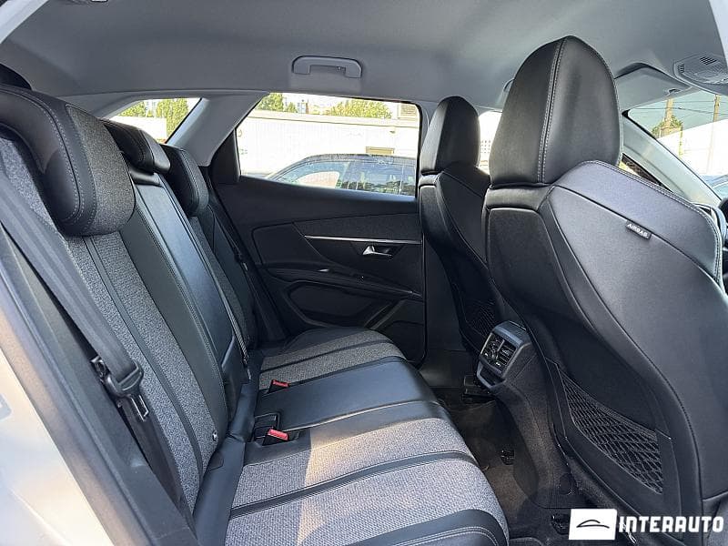 Peugeot 3008 2018 — Миниатюра 19
