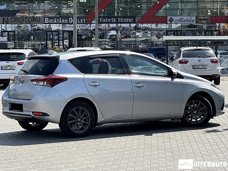 Toyota Auris 2016 — Миниатюра 3