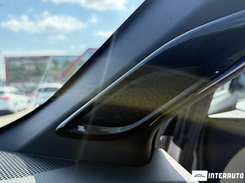 Toyota C-HR 2017 — Миниатюра 21