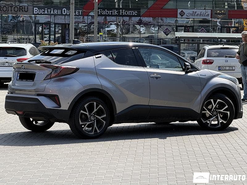 Toyota C-HR 2017 — Миниатюра 3