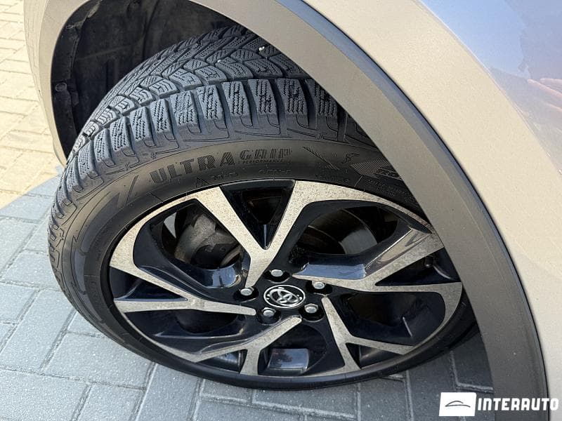 Toyota C-HR 2017 — Миниатюра 16