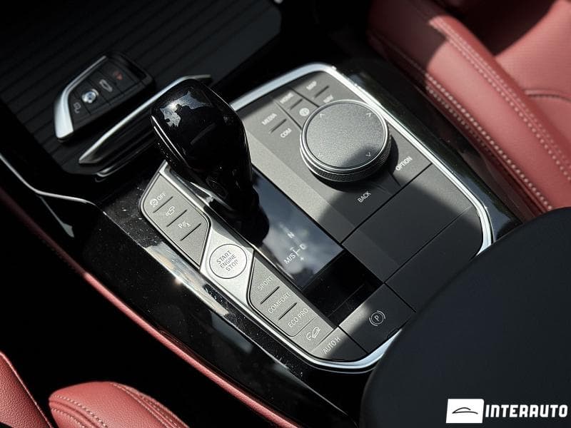 BMW X4 M4.0i 2025 — Миниатюра 17