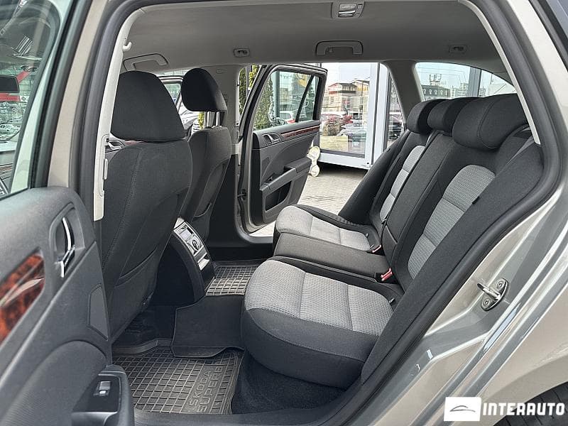 2011 Skoda Superb — Miniatură 13