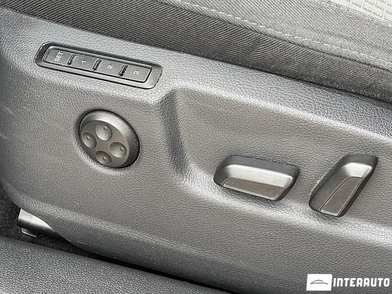 2011 Skoda Superb — Miniatură 16