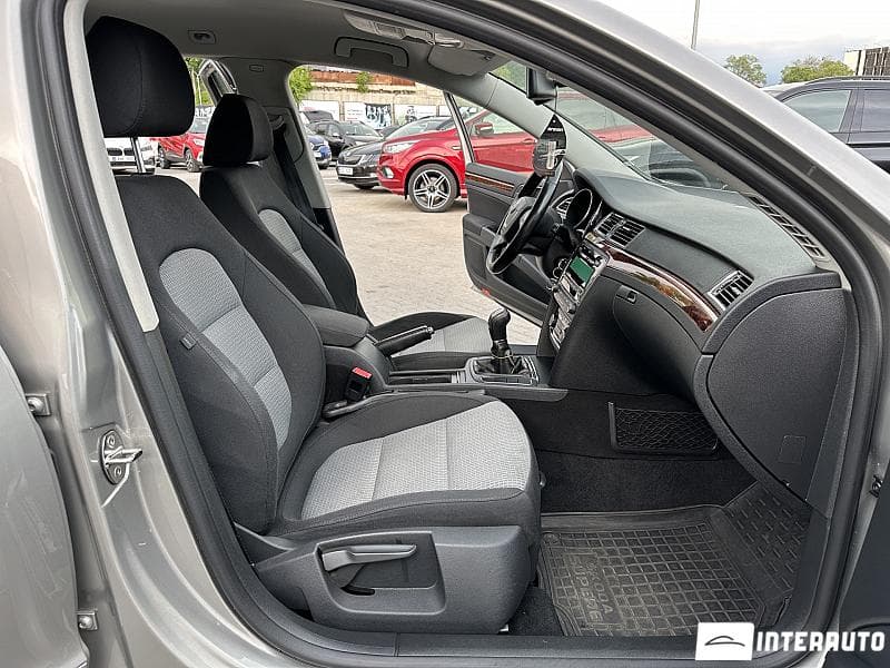 2011 Skoda Superb — Miniatură 12