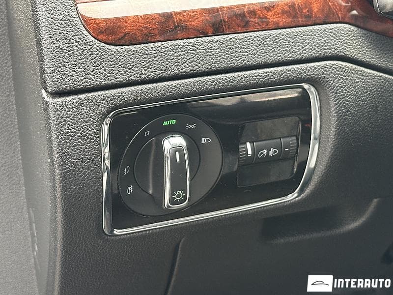 2011 Skoda Superb — Miniatură 17