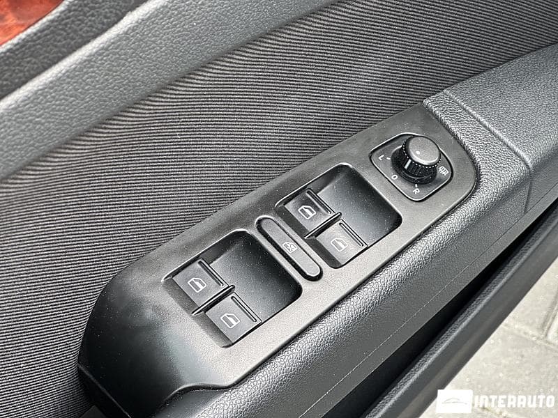 2011 Skoda Superb — Miniatură 15