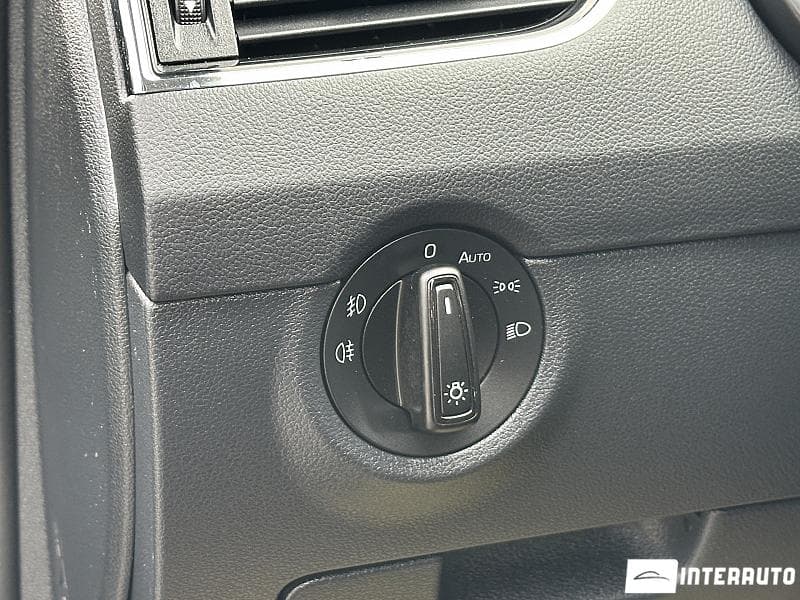 2017 Skoda Octavia — Miniatură 17