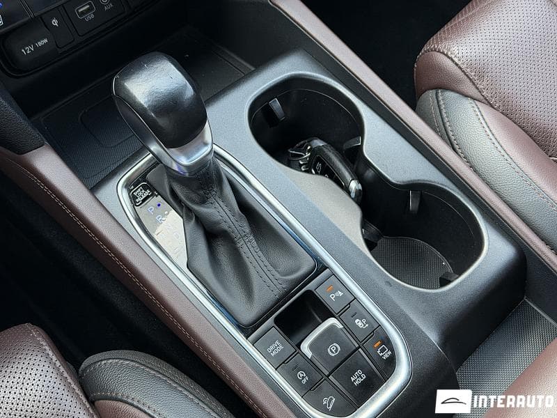Hyundai Santa Fe 2018 — Миниатюра 16