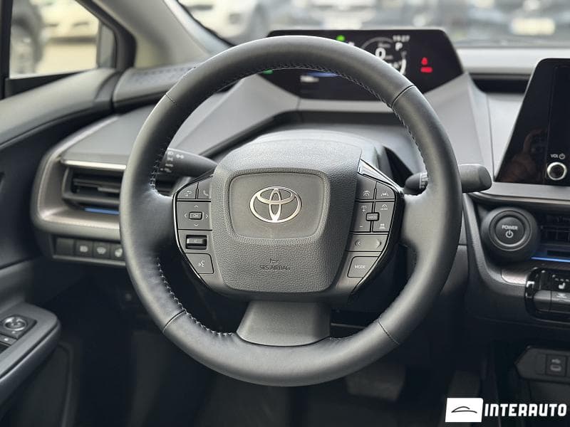 Toyota Prius 2024 — Миниатюра 10