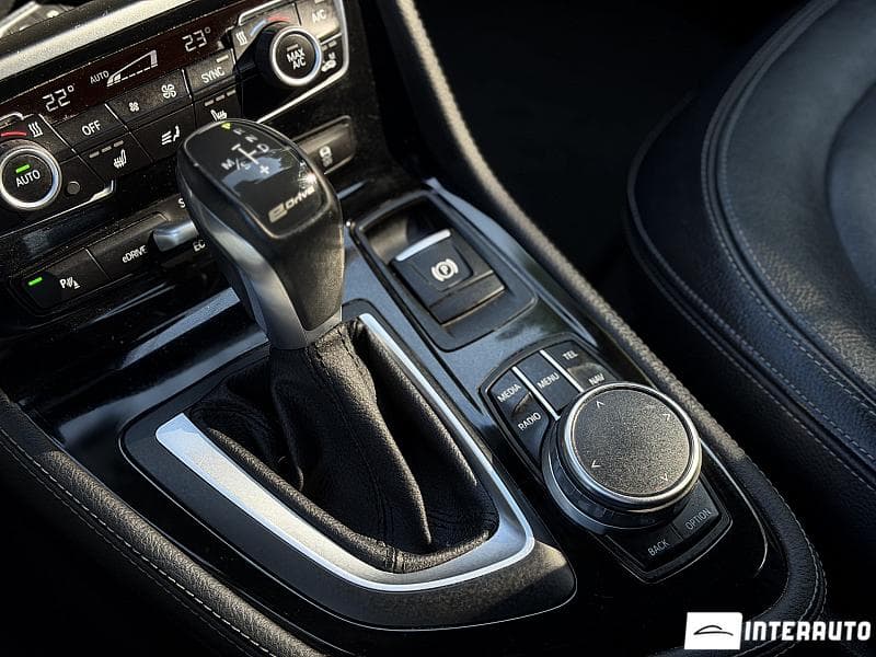 2017 BMW 225XE — Miniatură 19