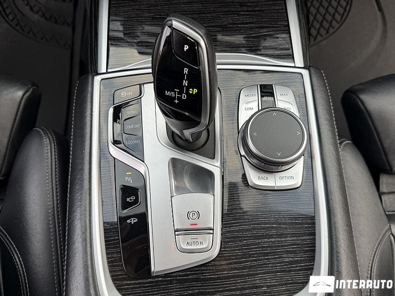BMW 740 2019 — Миниатюра 13