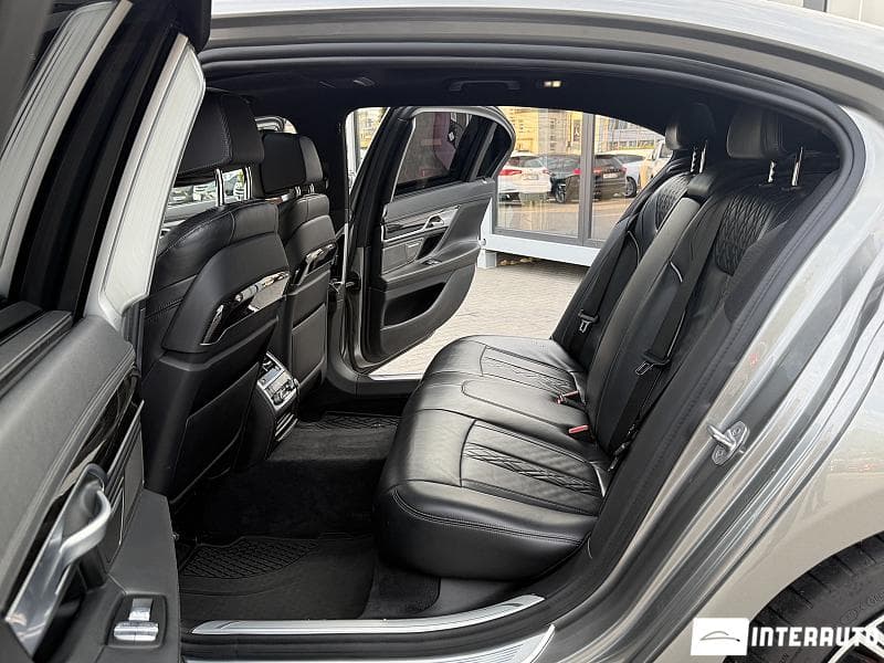 BMW 740 2019 — Миниатюра 14