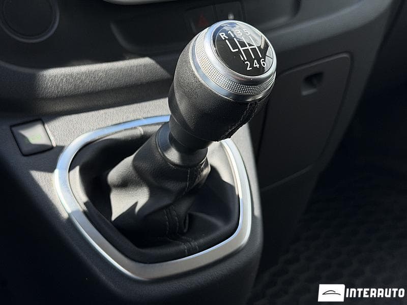 Renault Trafic 2021 — Миниатюра 12