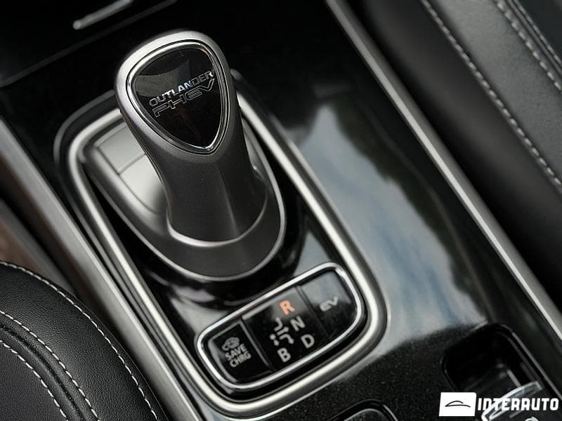 Mitsubishi Outlander 2019 — Миниатюра 17