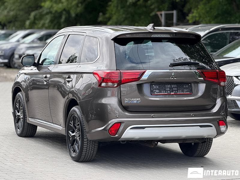 Mitsubishi Outlander 2019 — Миниатюра 4