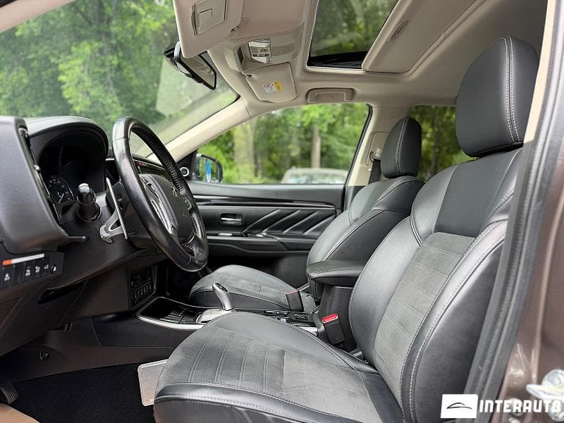 Mitsubishi Outlander 2019 — Миниатюра 10