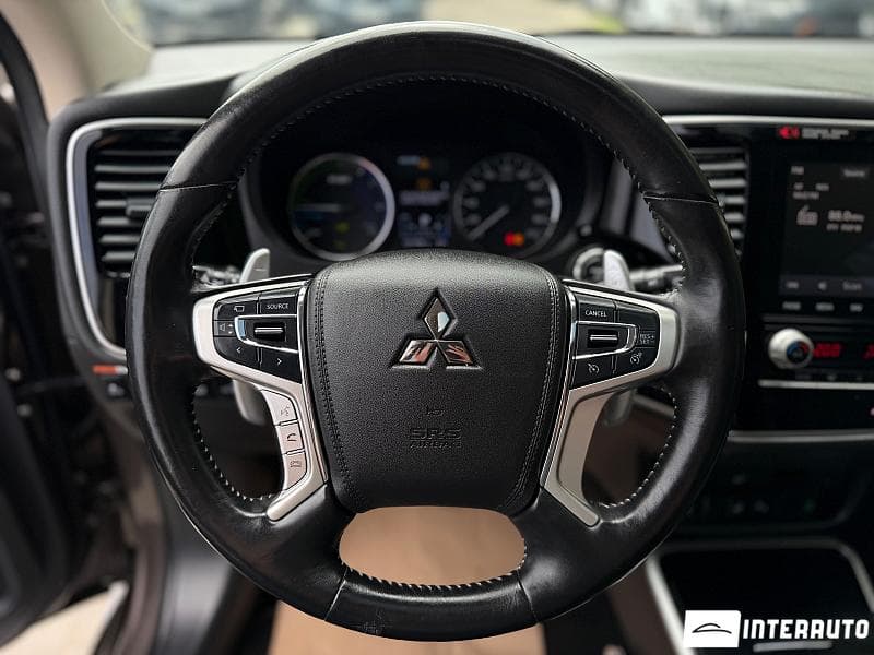Mitsubishi Outlander 2019 — Миниатюра 12