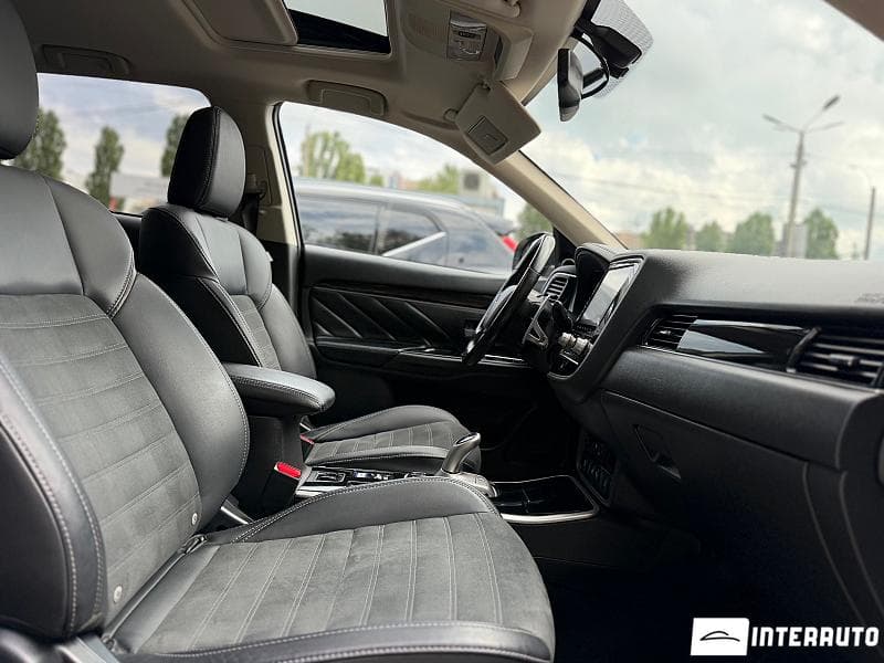 Mitsubishi Outlander 2019 — Миниатюра 19