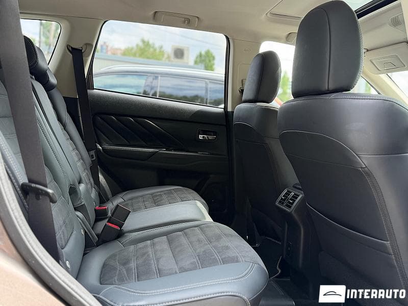 Mitsubishi Outlander 2019 — Миниатюра 20