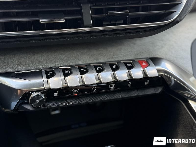 Peugeot 3008 2021 — Миниатюра 18