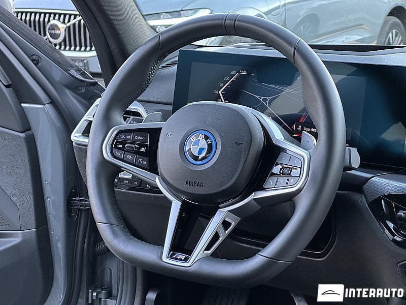 BMW 330E 2025 — Миниатюра 7