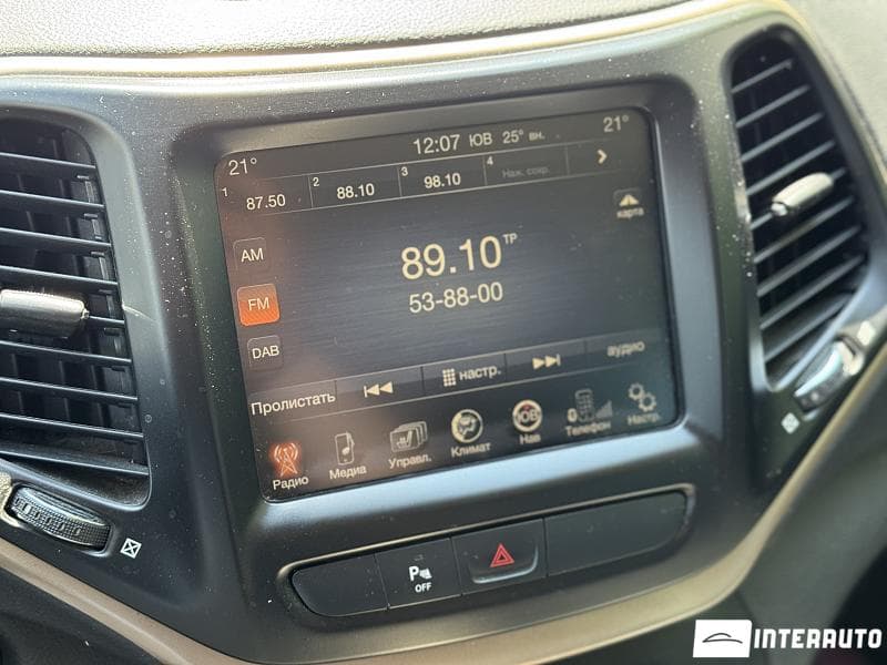 Jeep Cherokee 2015 — Миниатюра 13
