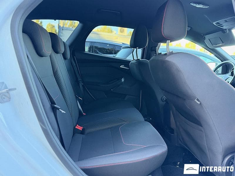 2017 Ford Focus — Miniatură 21