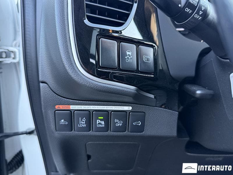 Mitsubishi Outlander 2015 — Миниатюра 20