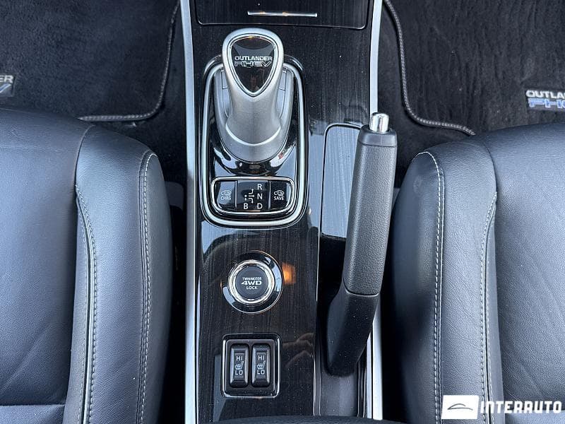 Mitsubishi Outlander 2015 — Миниатюра 12