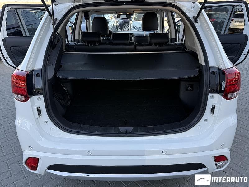 Mitsubishi Outlander 2015 — Миниатюра 22