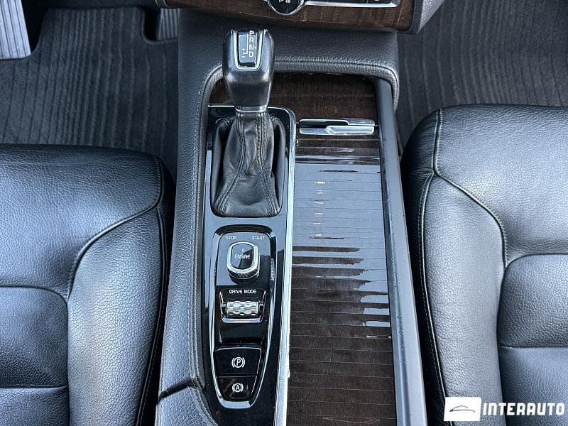 Volvo XC 90 2016 — Миниатюра 16