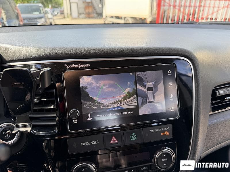 Mitsubishi Outlander 2018 — Миниатюра 15