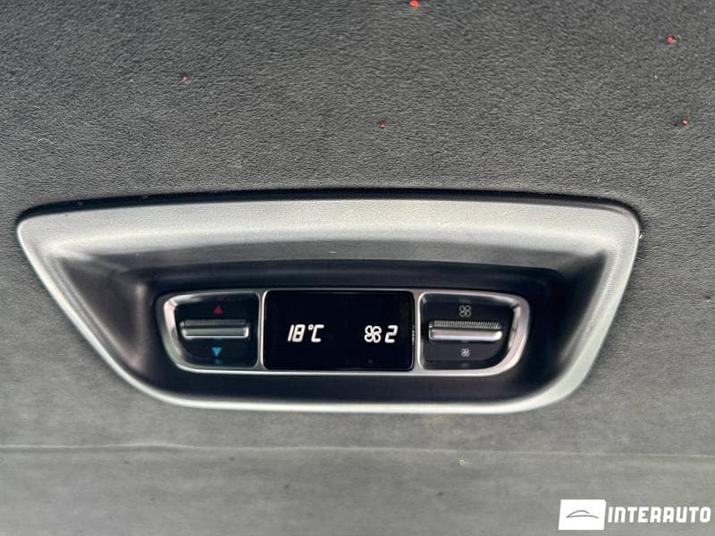 2023 Mercedes V 250 — Miniatură 15