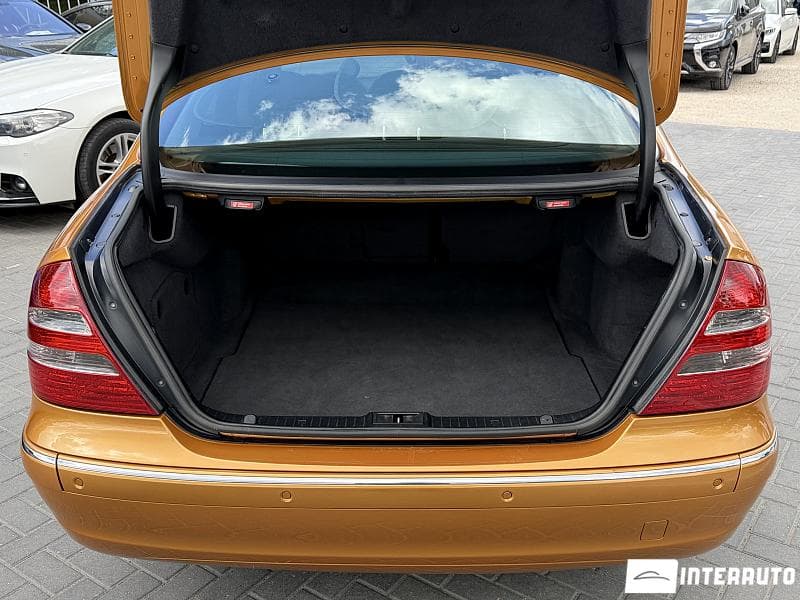 2003 Mercedes E 200 — Miniatură 15