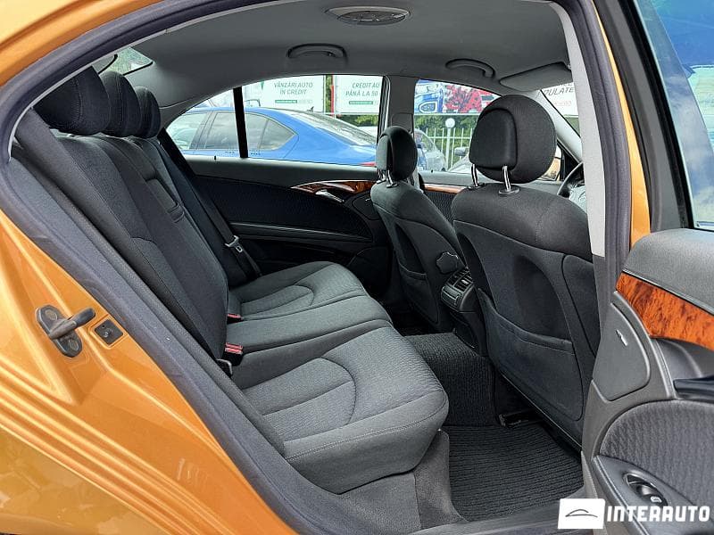 2003 Mercedes E 200 — Miniatură 13