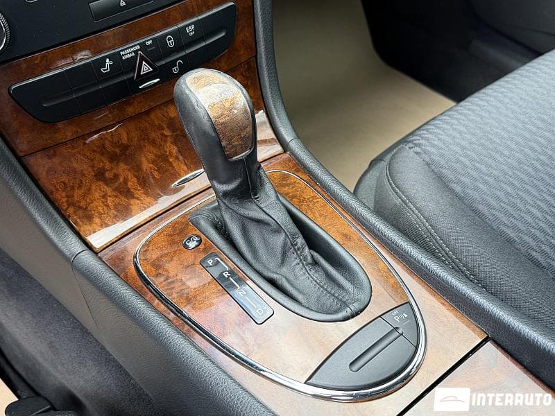 2003 Mercedes E 200 — Miniatură 11