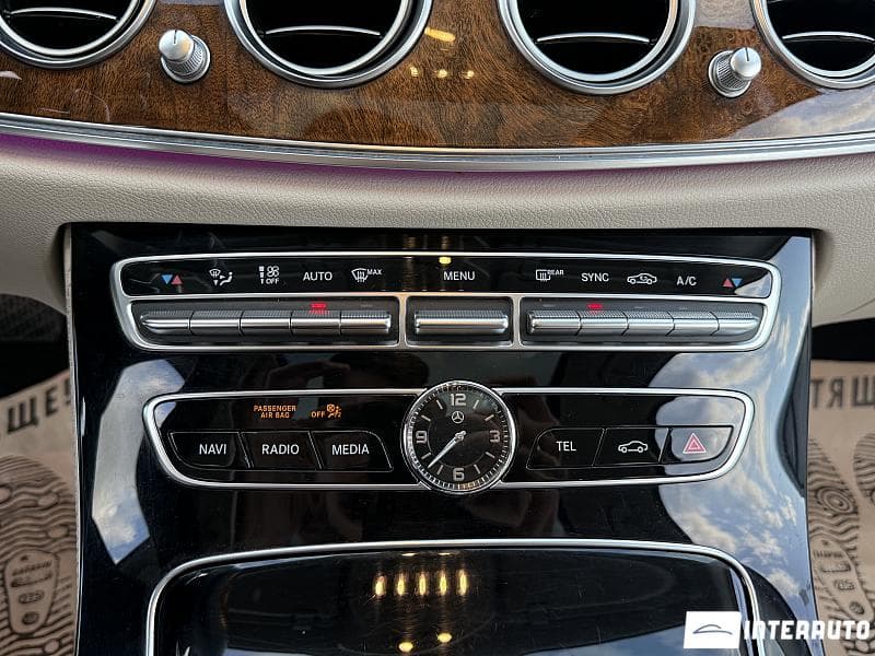 Mercedes E 300 2018 — Миниатюра 10