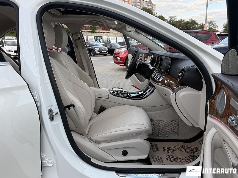 Mercedes E 300 2018 — Миниатюра 15