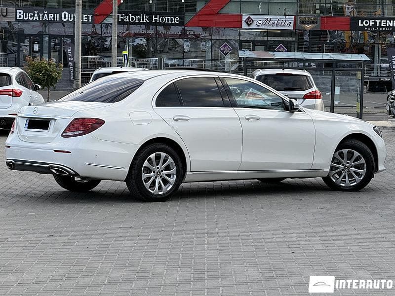 Mercedes E 300 2018 — Миниатюра 3