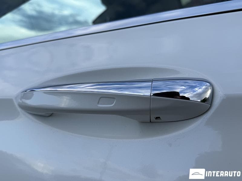 Mercedes E 300 2018 — Миниатюра 16