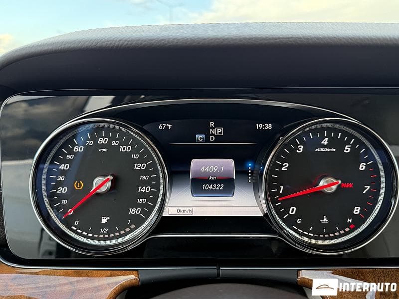 Mercedes E 300 2018 — Миниатюра 8