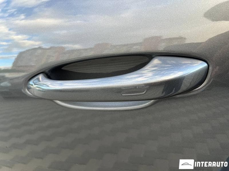 Porsche Cayenne 2023 — Миниатюра 6