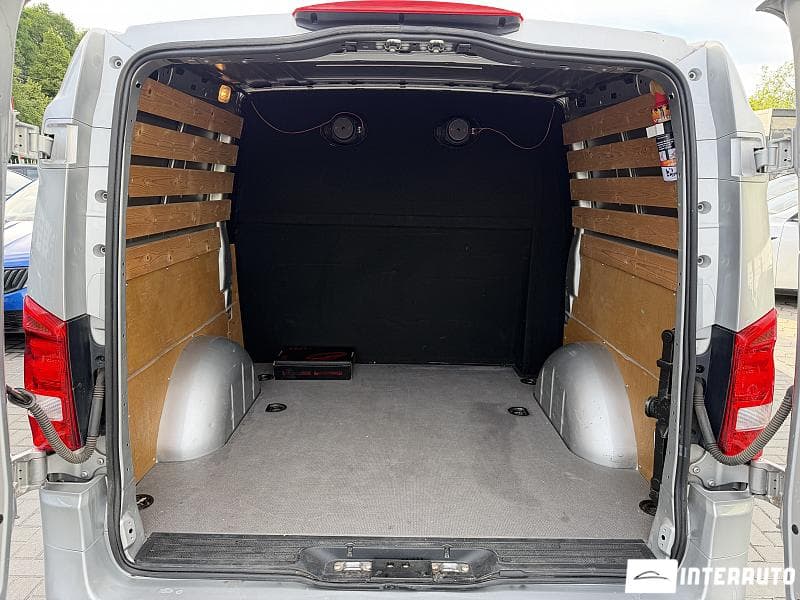 2018 Mercedes Vito — Miniatură 14